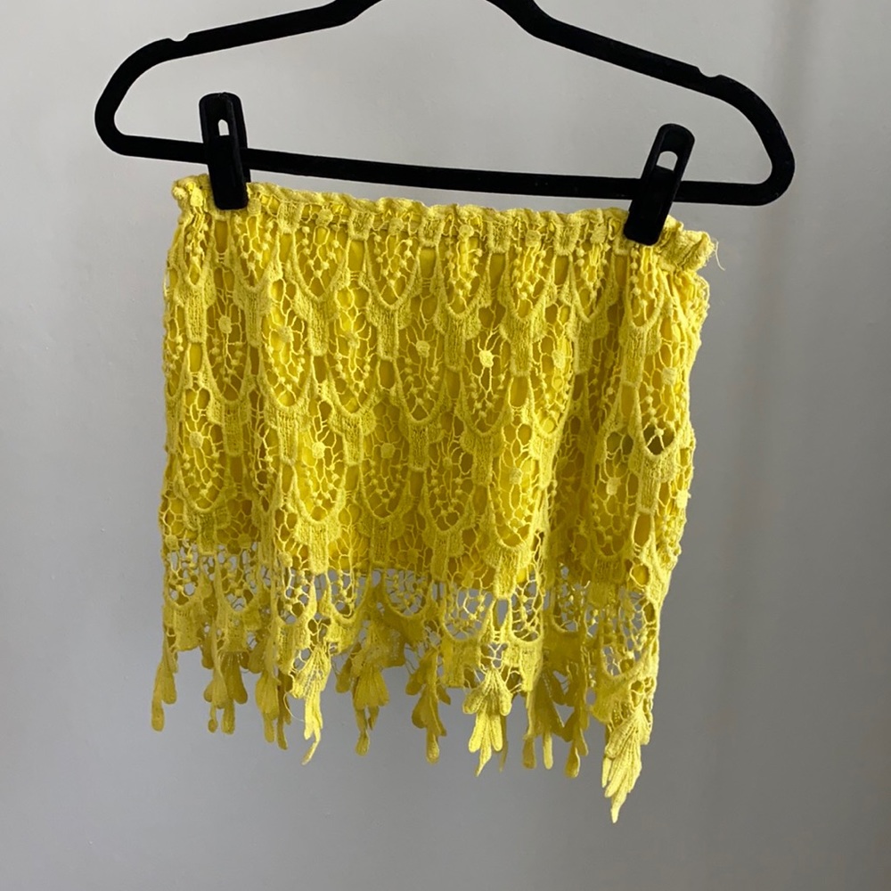 Women’s Yellow Lace Mini Skirt size S
